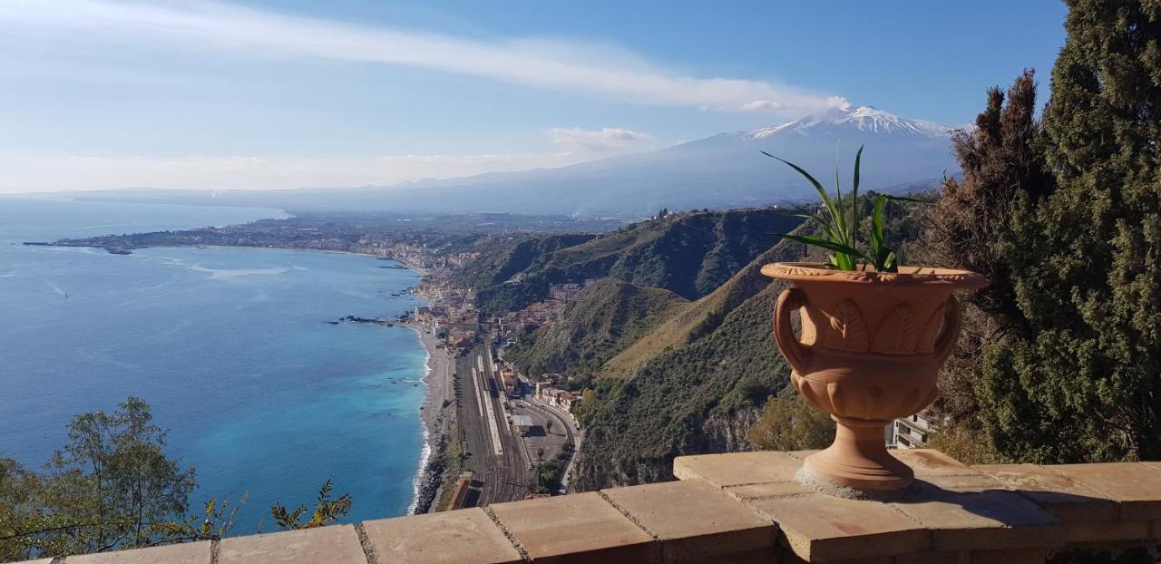 ジャルディーニ・ナクソスCasa Capriアパートメント エクステリア 写真
